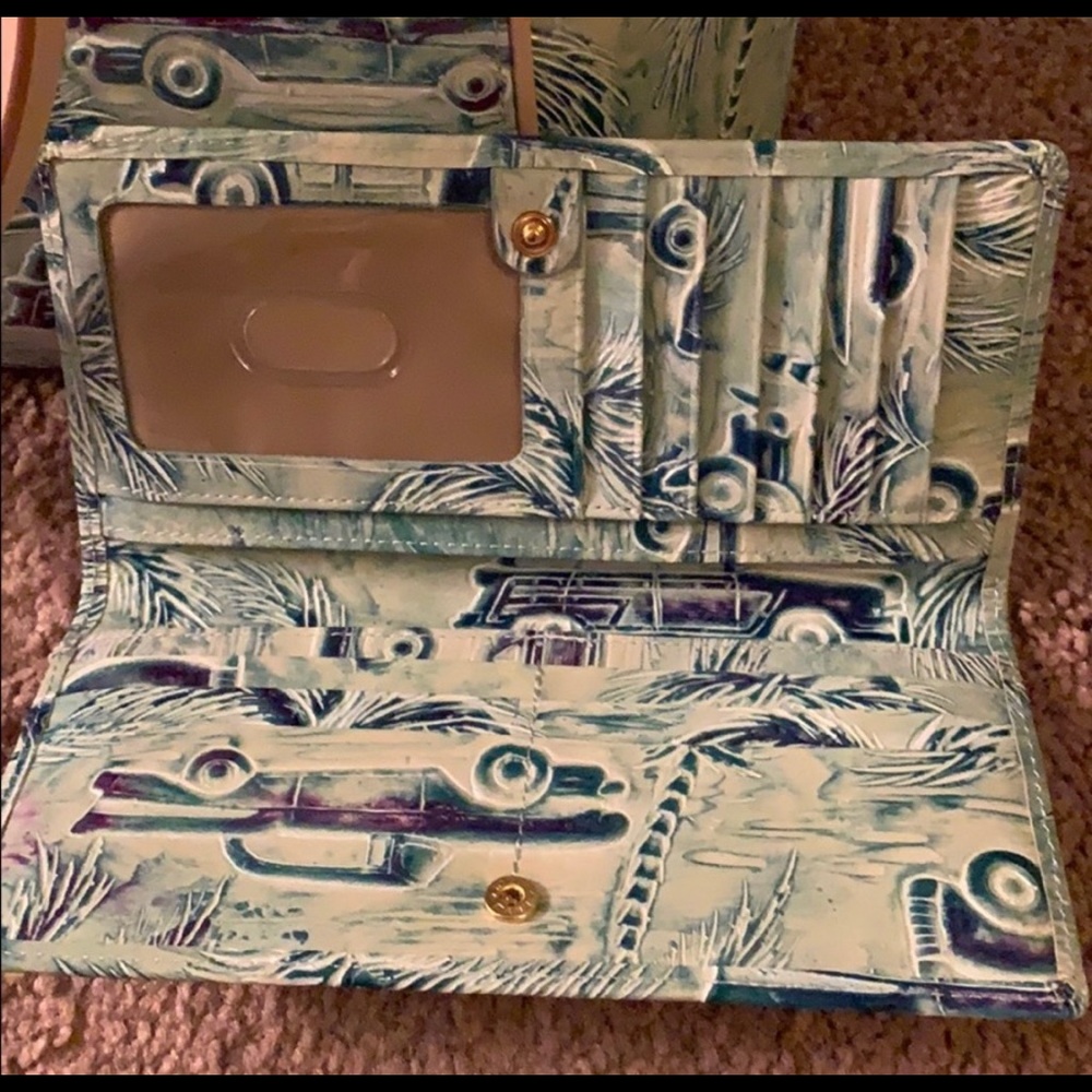 Brahmin wallet